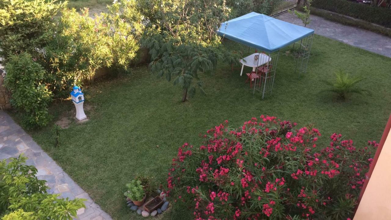 Siviri Apartment In Blu 外观 照片
