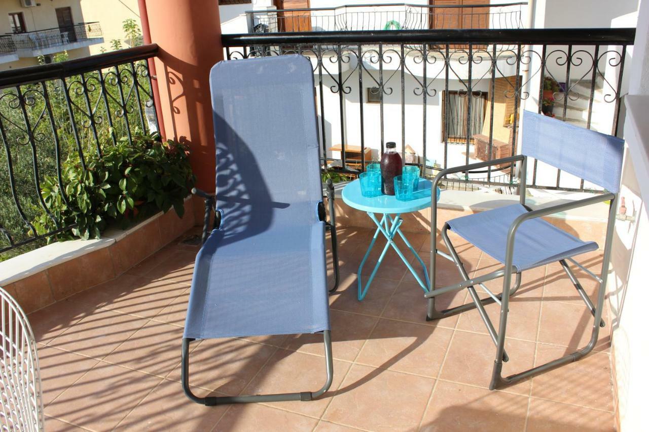 Siviri Apartment In Blu 外观 照片